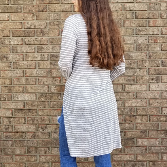 Last chance!  1 Left!  Striped Cardigan - Picture 4 of 6